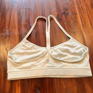 lululemon athletica Flow Y Nulu Sports Bra